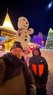 Deseamos que todos sus sueños se conviertan en metas para poder cumplirlas. La Familia Castañeda Oropeza les envía los mejores deseos para este 2026.